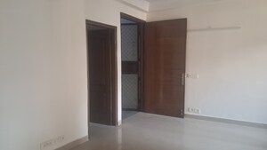 Room in 2.5 BHK Apartment at Amrapali Princely Estate, Sector 76 – for Sale