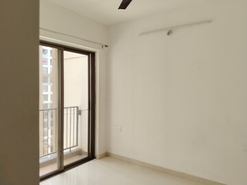 Room in 1 BHK Apartment at Runwal My City, Dombivli East – for Rent