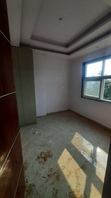 Building Lobby in 2 BHK Builder Floor at Mayur Vihar Phase 1 – for Rent
