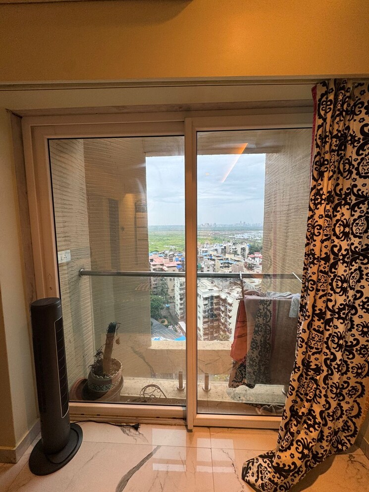 Living Room, rna-ng-eclat 3 Bedroom 1118 Sq.Ft. Apartment In Andheri West Mumbai 9313736