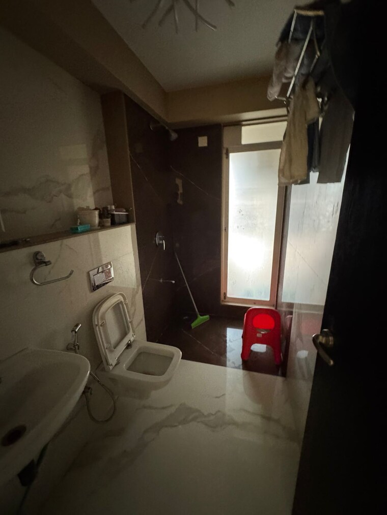 Bathroom, rna-ng-eclat 3 Bedroom 1118 Sq.Ft. Apartment In Andheri West Mumbai 9313736