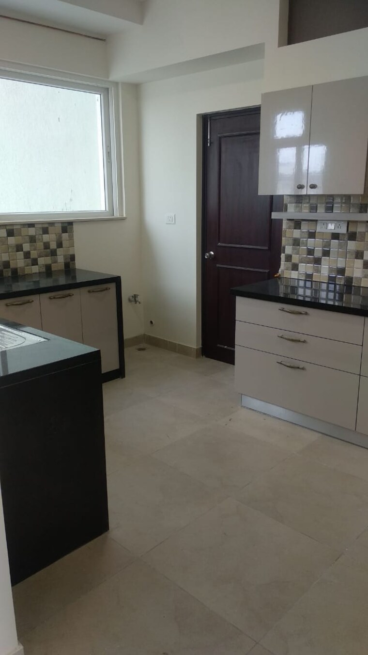 Kitchen, prestige-lakeside-habitat 3.5 Bedroom 2134 Sq.Ft. Apartment In Varthur Bangalore 9313481