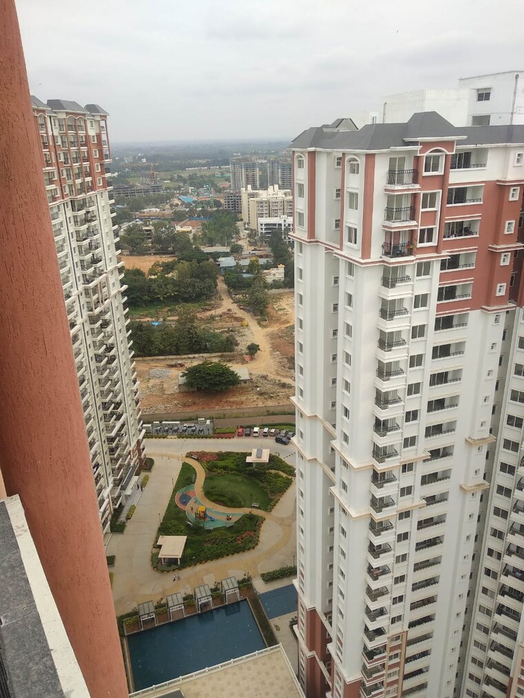 Exterior View, prestige-lakeside-habitat 3.5 Bedroom 2134 Sq.Ft. Apartment In Varthur Bangalore 9313481