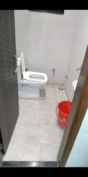 Bathroom in Studio Builder Floor at Lajpat Nagar 4 – for Rent