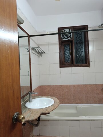 Bathroom in 3 BHK Builder Floor at Dlf Phase ii – for Rent