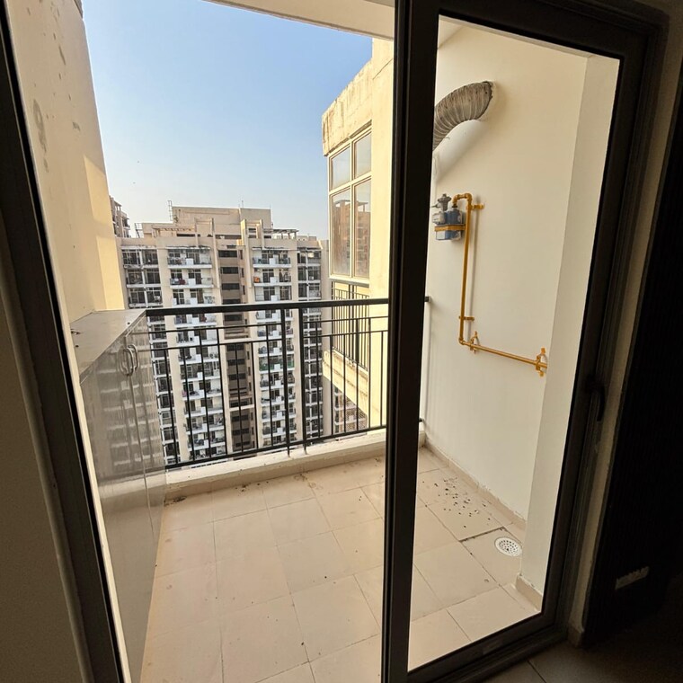 Balcony, samridhi-luxuriya-avenue 3 Bedroom 1625 Sq.Ft. Apartment In Sector 150 Noida 9313796