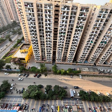 3 BHK Apartment – Exterior View View at Samridhi Luxuriya Avenue, Sector 150 - for Rent