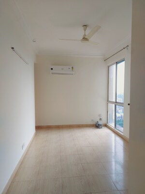 Room in 2 BHK Builder Floor at Ansal Sushant Apartments, Sushant Lok I – for Rent