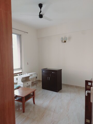 Furnished Amenities in 2 BHK Builder Floor at Ansal Sushant Apartments, Sushant Lok I – for Rent