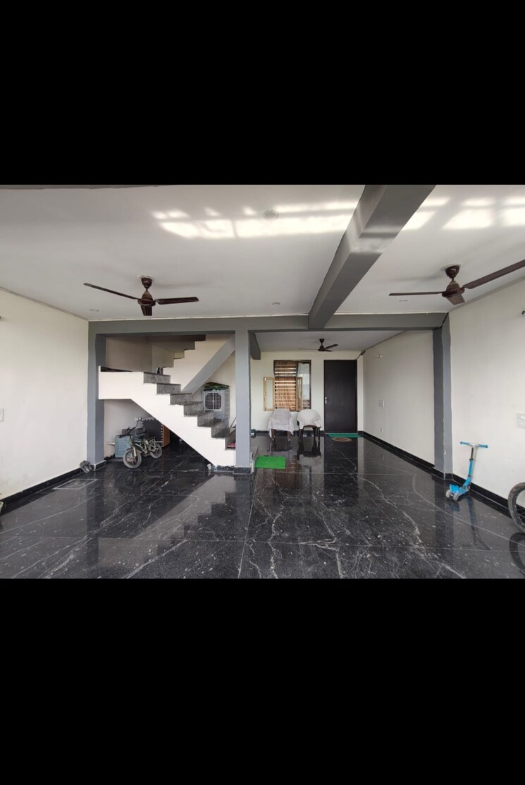 undefined, sector 70 6 Bedroom 100 Sq.Yd. Independent House In Sector 70 Faridabad 9313807