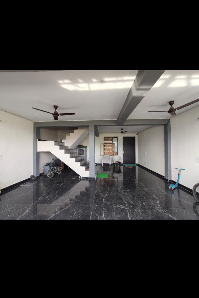 undefined, sector 70 6 Bedroom 100 Sq.Yd. Independent House In Sector 70 Faridabad 9313807