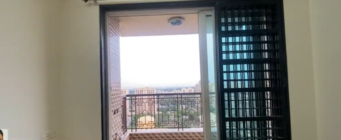 3 BHK 1350 Sq.Ft. Apartment in Hiranandani Lake Enclave Glendale