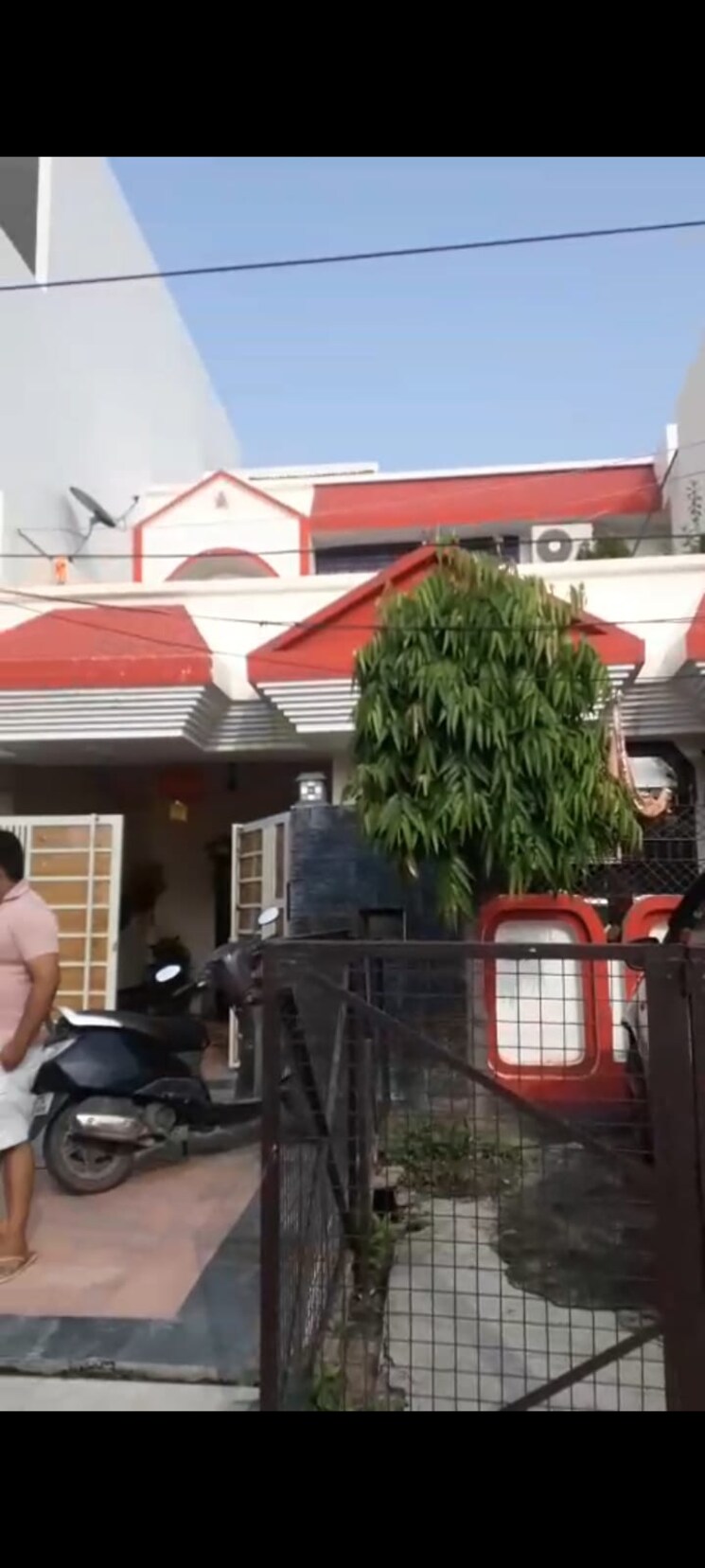 Exterior View, chiranjiv vihar 4 Bedroom 128 Sq.Yd. Independent House In Chiranjiv Vihar Ghaziabad 9313813