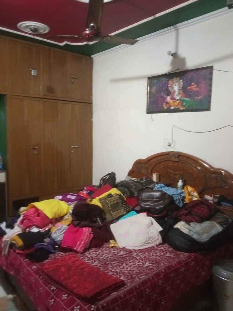 Bedroom, chiranjiv vihar 4 Bedroom 128 Sq.Yd. Independent House In Chiranjiv Vihar Ghaziabad 9313813