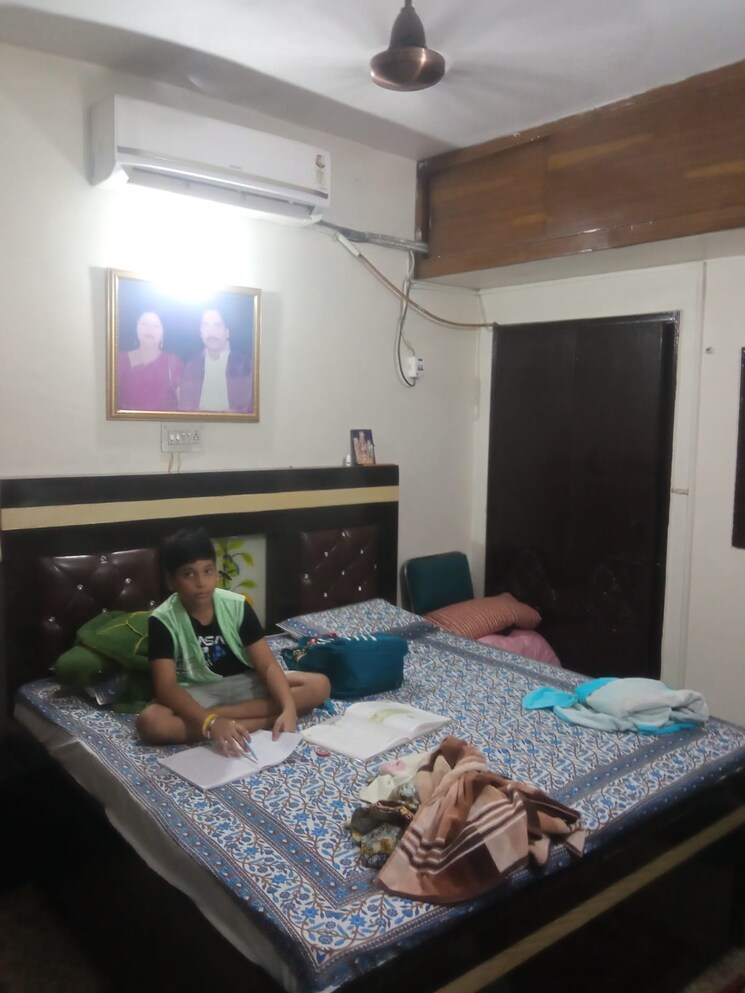 Bedroom, chiranjiv vihar 4 Bedroom 128 Sq.Yd. Independent House In Chiranjiv Vihar Ghaziabad 9313813