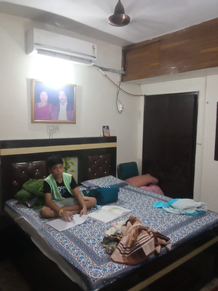 Bedroom, chiranjiv vihar 4 Bedroom 128 Sq.Yd. Independent House In Chiranjiv Vihar Ghaziabad 9313813