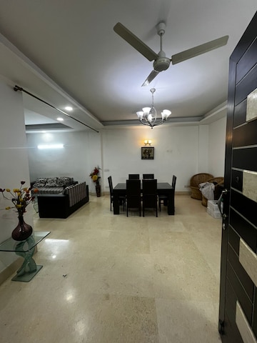 Team Area in 3 BHK Builder Floor at East Of Kailash – for Rent