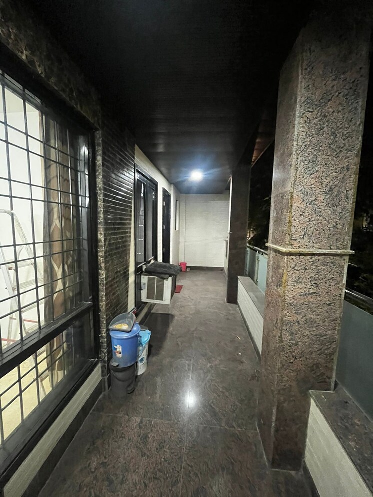 undefined, east of kailash 3 Bedroom 1800 Sq.Ft. Builder Floor In East Of Kailash Delhi 9313833