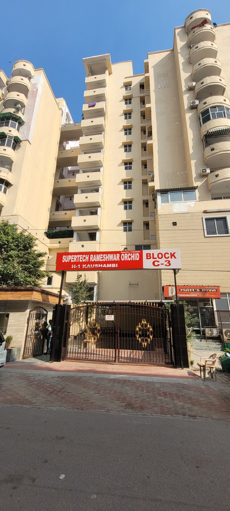 Exterior View, supertech-rameshwar-orchids 4 Bedroom 2500 Sq.Ft. Apartment In Dabur Chowk Ghaziabad 9313853