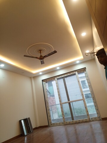 Furnished Amenities in 3.5 BHK Builder Floor at Ansal Sushant Lok I, Sector 43 – for Rent