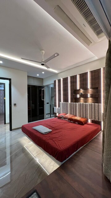 Bedroom in 3 BHK Apartment at Mahindra Vivante, Andheri East – for Sale