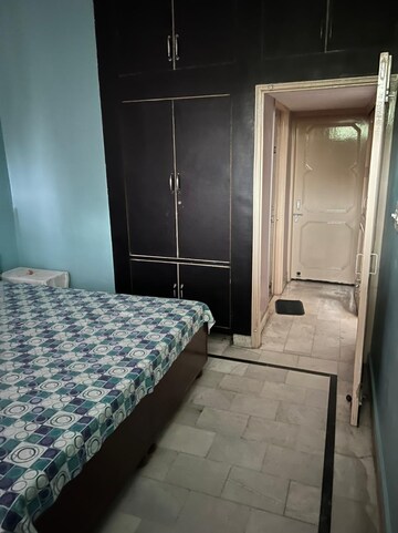Room in  Pg at Sector 8 – for Rent