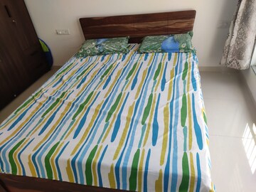 Bedroom in 1.5 BHK Apartment at Amanora Gold Towers, Hadapsar – for Rent