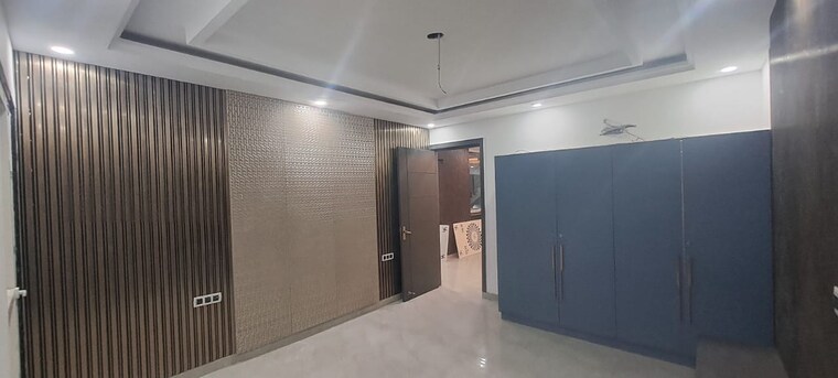 Room, sector 7 3.5 Bedroom 1276 Sq.Ft. Builder Floor In Sector 7 Faridabad 9314131