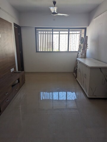 Room in 2 BHK Apartment at Lodha Downtown, Dombivli East – for Sale
