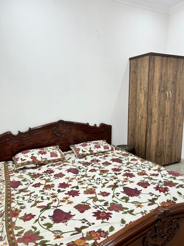 Bedroom in 1 RK Independent House at Sector 11 – for Rent