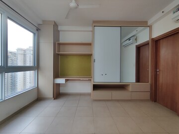 Room in 2.5 BHK Apartment at Bhartiya Nikoo Homes, Thanisandra Main Road – for Rent