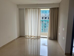 Room in 3 BHK Apartment at Hiranandani Highland, Powai – for Sale