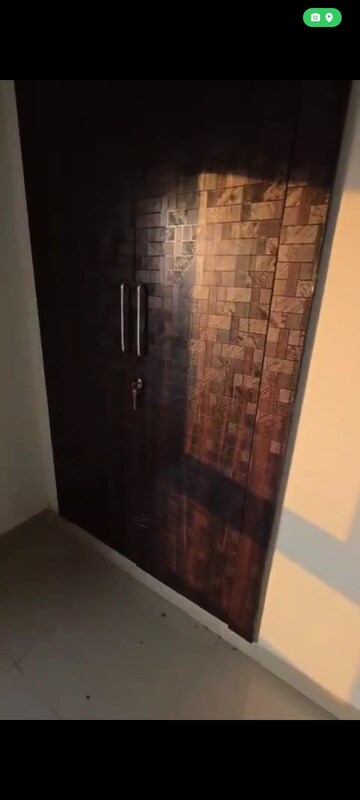 Furnished Amenities in 3.5 BHK Apartment at Raj Nagar Extension – for Rent