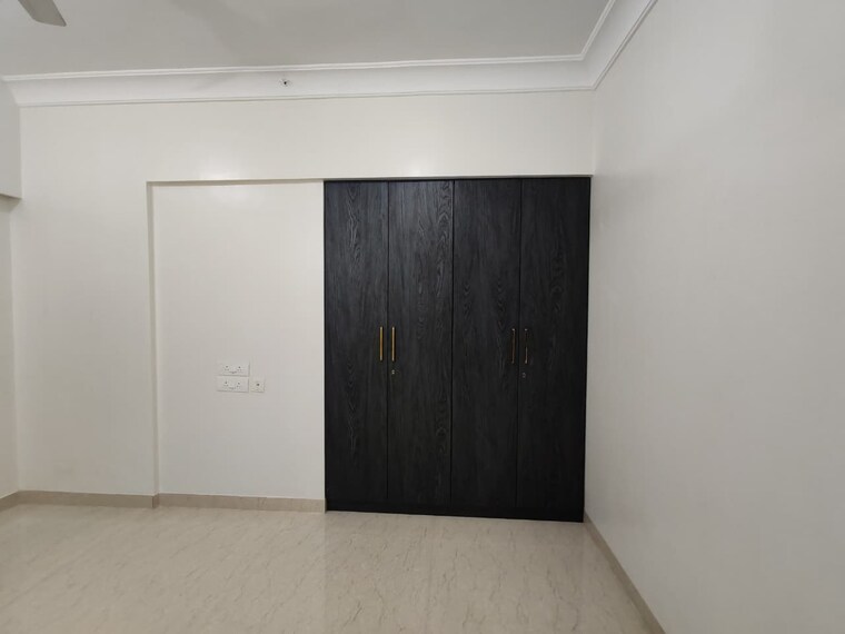 Room, oberoi-realty-woods 2.5 Bedroom 900 Sq.Ft. Builder Floor In Goregaon East Mumbai 9314140