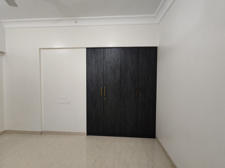 Room, oberoi-realty-woods 2.5 Bedroom 900 Sq.Ft. Builder Floor In Goregaon East Mumbai 9314140