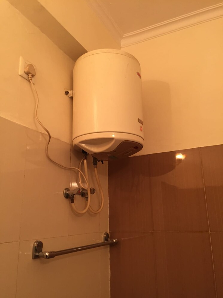 Bathroom, ansal-esencia-amara-villas 3 Bedroom 1600 Sq.Ft. Apartment In Sector 67 Gurgaon 9314156