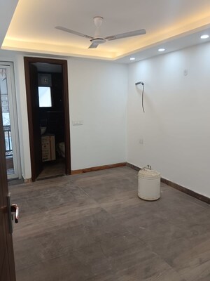 Room in 4 BHK Builder Floor at Panchsheel Vihar – for Sale