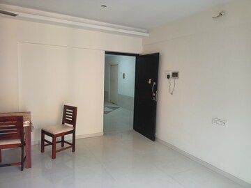 Room in 2.5 BHK Apartment at Rosa Oasis, Thane West – for Rent