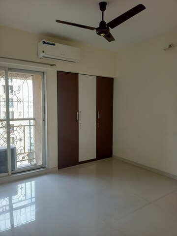 Bedroom in 2.5 BHK Apartment at Rosa Oasis, Thane West – for Rent