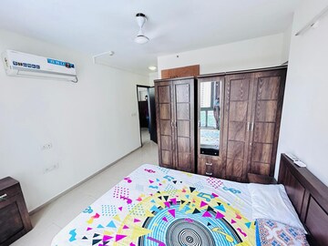 Bedroom in 2 BHK Apartment at Amanora Future Towers, Hadapsar – for Rent