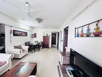 Team Area in 2 BHK Apartment at Amanora Future Towers, Hadapsar – for Rent