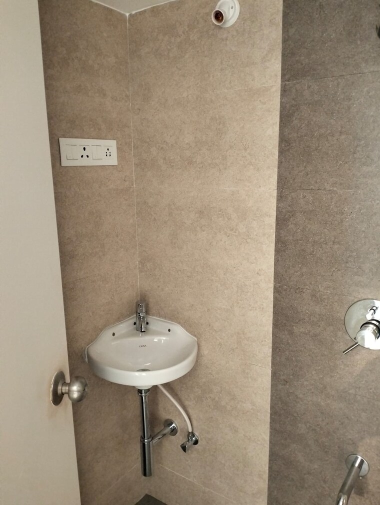 Bathroom, chandak-nishchay 1 Bedroom 342 Sq.Ft. Apartment In Borivali East Mumbai 9314246