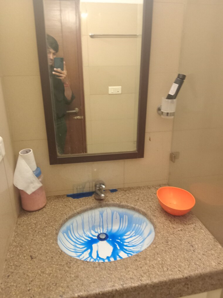 Other, dlf phase ii 2 Bedroom 1060 Sq.Ft. Builder Floor In Dlf Phase ii Gurgaon 9314286