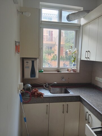 Kitchen in 2 BHK Builder Floor at Dlf Phase ii – for Rent