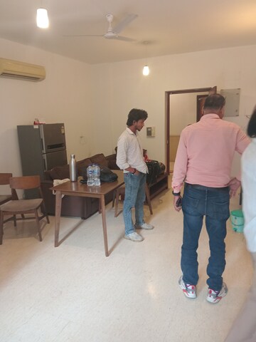 Living Room in 2 BHK Builder Floor at Dlf Phase ii – for Rent