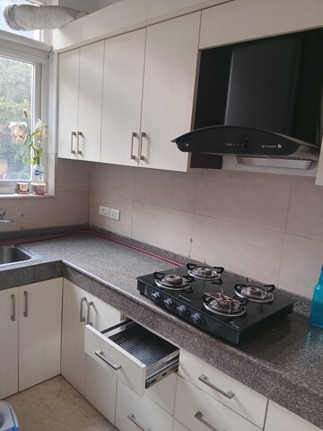 Kitchen in 2 BHK Builder Floor at Dlf Phase ii – for Rent