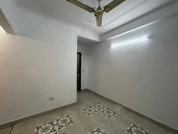 Room, saket 1 Bedroom 500 Sq.Ft. Builder Floor In Saket Delhi 9314276