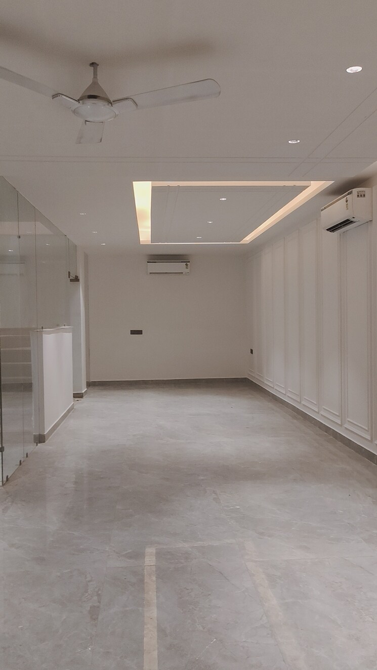 Room, greater kailash i 4 Bedroom 3600 Sq.Ft. Builder Floor In Greater Kailash I Delhi 9314272