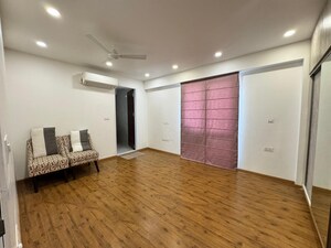 Room in 3 BHK Apartment at O2 Square Residences, Nanakramguda – for Rent