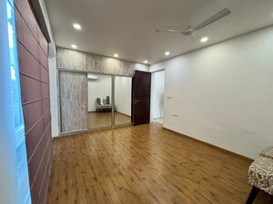 Room in 3 BHK Apartment at O2 Square Residences, Nanakramguda – for Rent